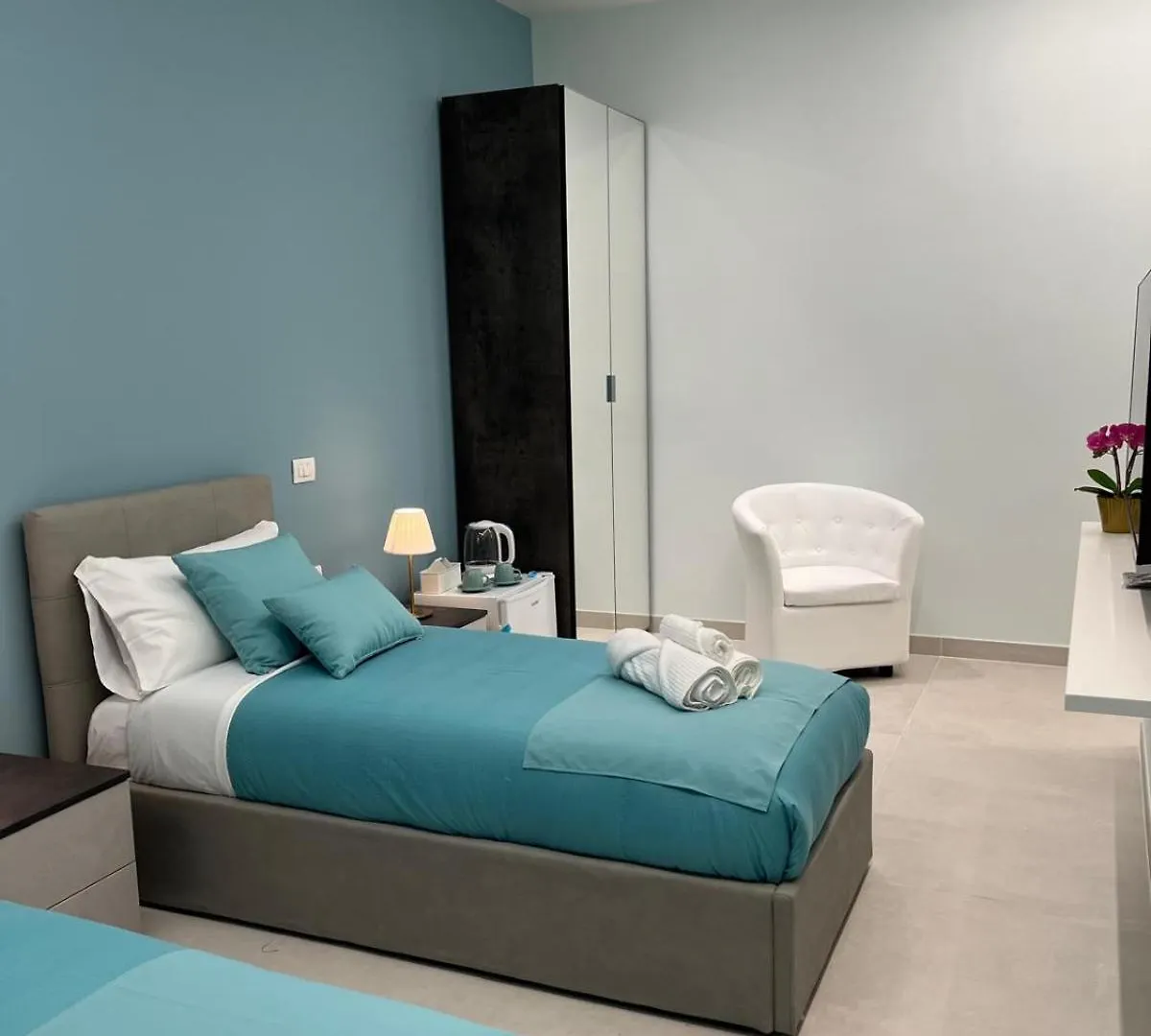 Luxury Rooms Naples 0*,  Italy